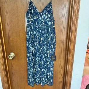 Lulu's Navy Floral Maxi Dress NWT